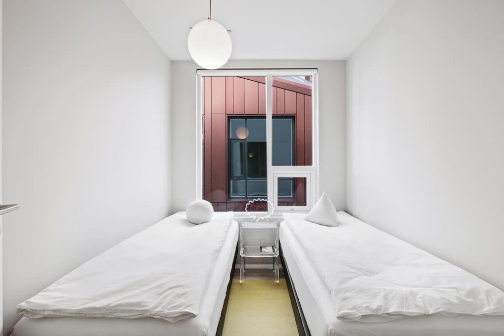 Skylight Lux 3br/2ba Center With Free Parking * Reykjavik