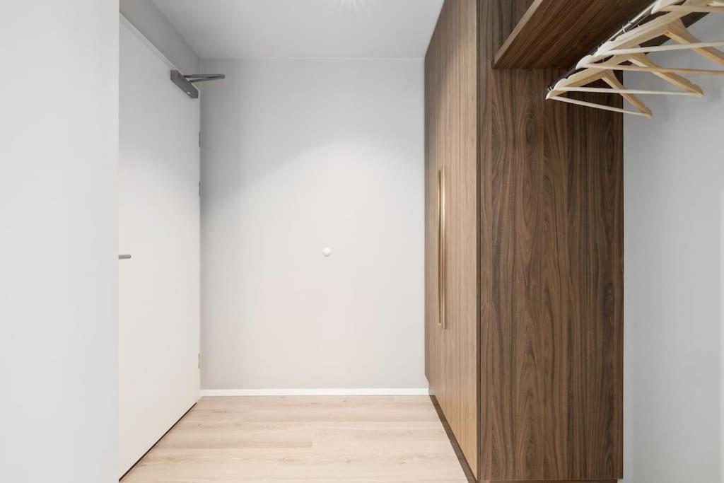 Apartment Skylight Lux 3br/2ba Center With Free Parking